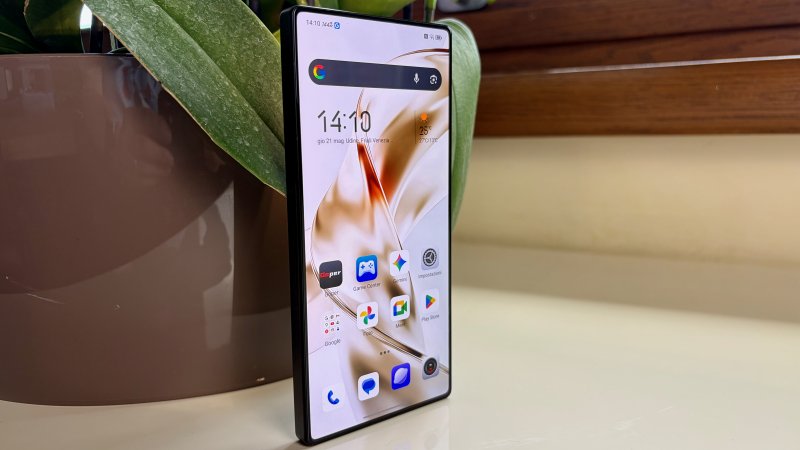 La scheda tecnica di REDMAGIC 11S Pro è da top, ma rispetto al precedente cambia molto poco