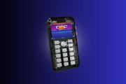 CircuitMess presenta Makerphone 2.0: il telefono che puoi assemblare da solo e aggiornare con nuovi pezzi nel tempo