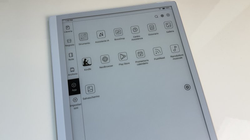 Il launcher basato su Android 15 è molto ricco, perciò la curva di apprendimento è un po' ripida