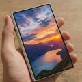 Samsung Galaxy Z Fold 8 avvistato dal vivo: le immagini svelano un design più ampio