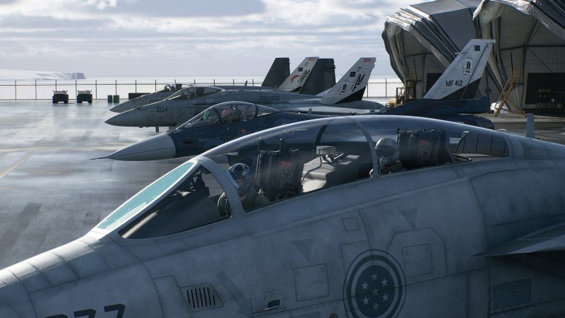 L'aspetto degli aerei è fedele alle loro controparti reali, il loro comportamenti in volo e l'armamentario, invece, proprio no...