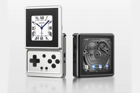 Anbernic RG Rotate: la recensione di una retroconsole col twist sbagliato