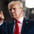 Donald Trump dice che Google gli bacia il culo dall'inizio del secondo mandato