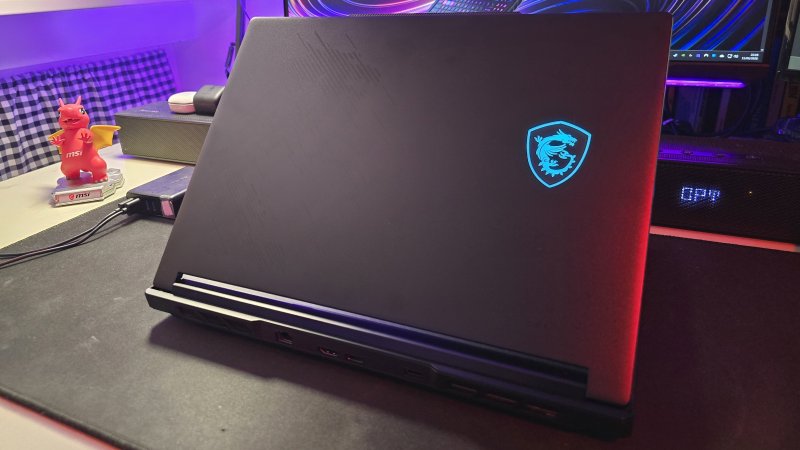 MSI Raider 16 HX B2WI supporta fino a 128 GB di RAM complessivi