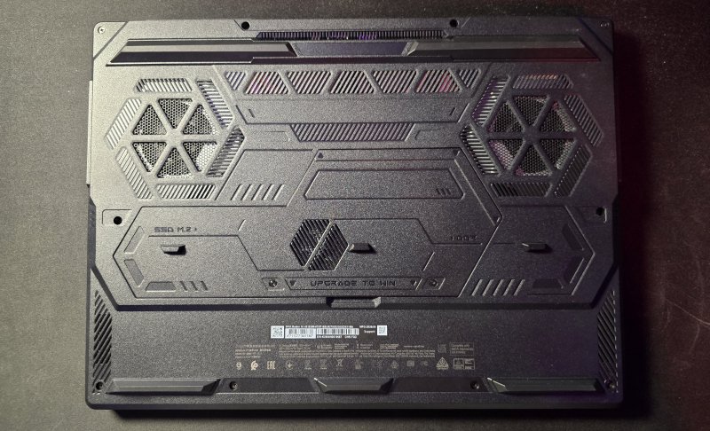 MSI Raider 16 HX è equipaggiato con il nuovo sistema di raffreddamento Cooler Boost Trinity