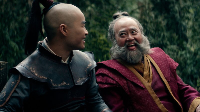 Il rapporto tra Zuko, a sinistra, e suo zio Iroh, a destra, è uno degli aspetti migliori della serie Netflix