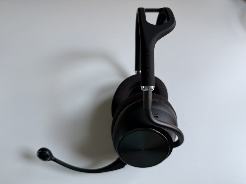 L'altezza dei padiglioni delle Turtle Beach Stealth Pro II viene regolata tramite un meccanismo a scorrimento