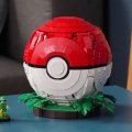 LEGO Pokémon - Momenti Allenatore iconici: Poké Ball si mostra con due teaser