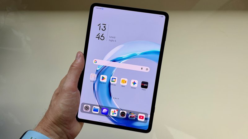 Le dimensioni compatte di REDMAGIC Astra 2 Gaming Tablet sono anche stavolta un valore aggiunto