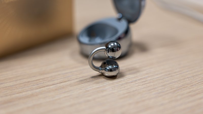 Le Huawei FreeClip 2S mostrate in dettaglio