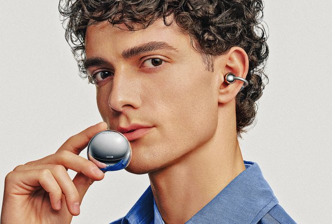 Gli auricolari open-ear che diventano dei gioielli