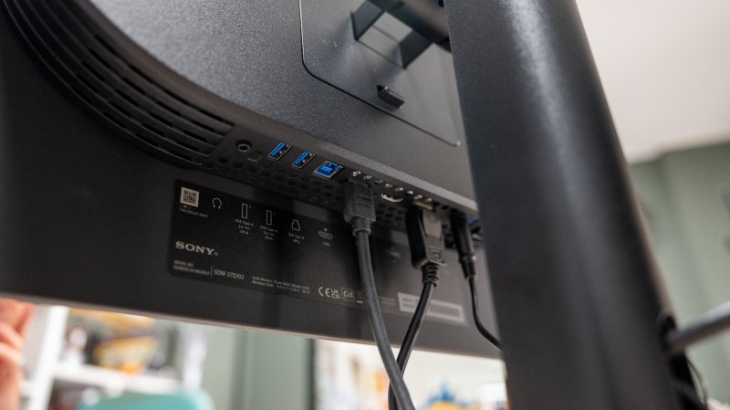 Le porte del monitor Sony INZONE M10S II