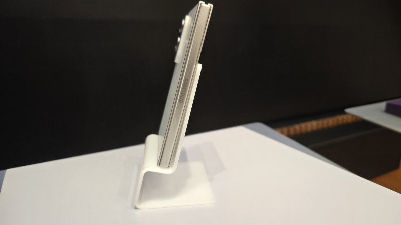 Fold8 è il pieghevole più leggero di Samsung