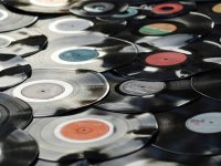 Sony promotes physical format with vinyl player, and PlayStation fans are furious