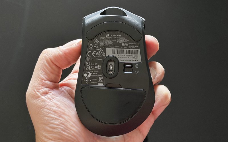 Il fondo del Corsair Harpoon V2 Wireless
