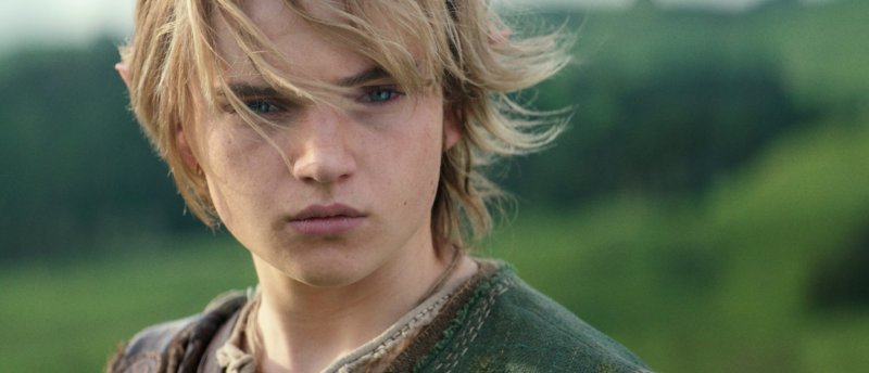 Benjamin Evan Ainsworth nei panni di Link