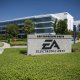 Il CEO di EA e vari manager hanno ottenuto grandi bonus, nonostante i licenziamenti