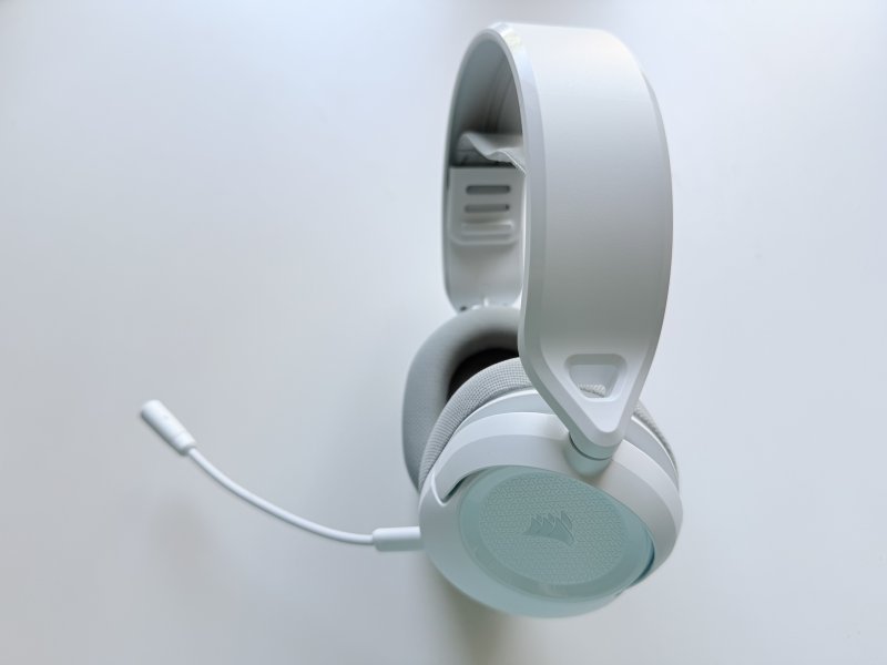 Il microfono delle Corsair HS35 V3 Wireless ha un design semplice in linea con il dispositivo