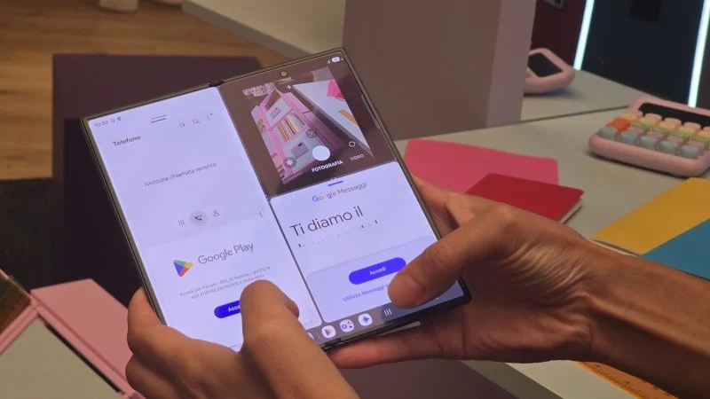 Galaxy Fold aperto