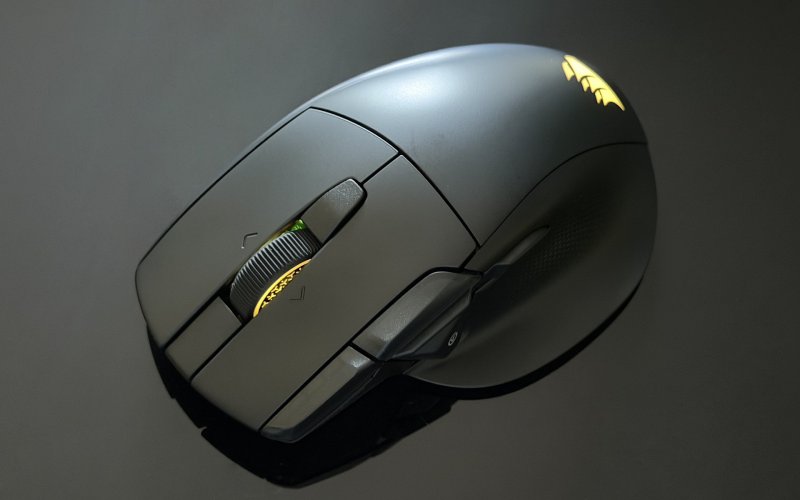 La parte superiore del Corsair Nightsword v2 Wireless SD