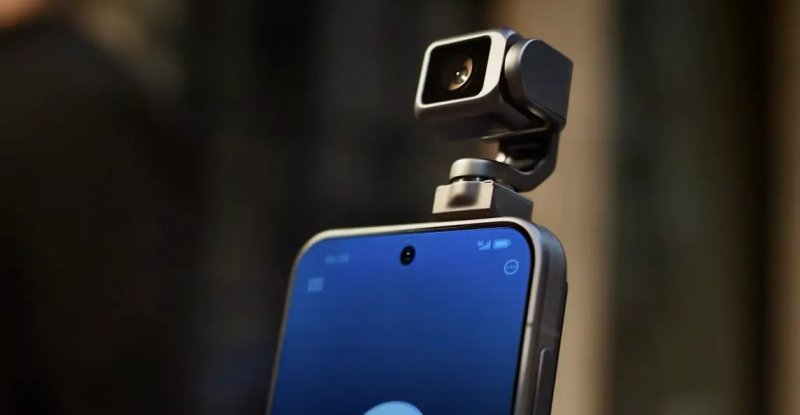 Lo smartphone con gimbal integrato