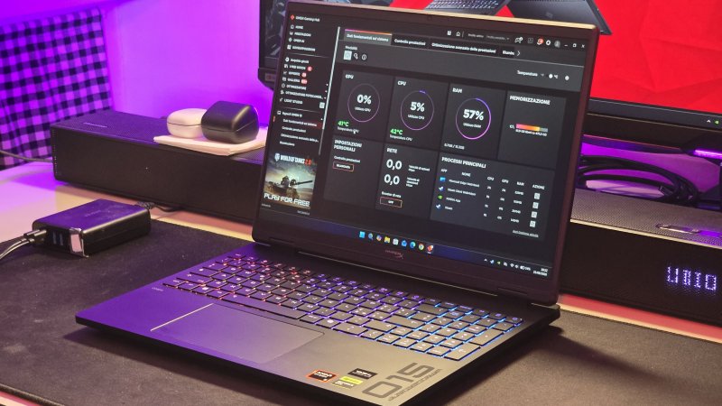 HyperX OMEN 15 è equipaggiato con un display IPS da 1920 x 1200 pixel con refresh fino a 165 Hz