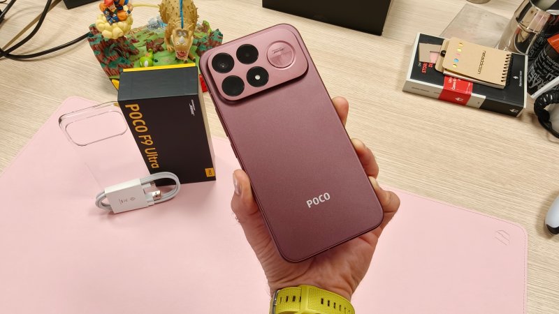 Il retro del POCO F9 Ultra