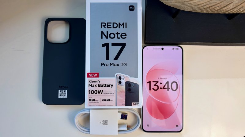 La dotazione di accessori di Redmi Note 17 Pro Max