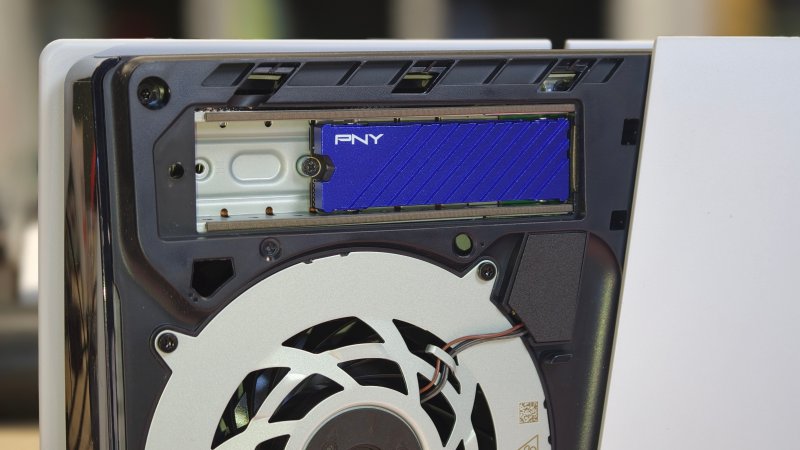 Il PNY CS2341 dentro la nostra PS5 Slim