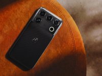 Motorola Signature 27 è il primo smartphone con Snapdragon 8 Elite Extreme Gen 6
