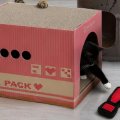 La serie Metal Gear ritorna in forma ufficiale, almeno per il vostro gatto