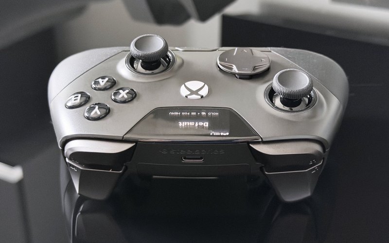 La parte superiore dello SteelSeries Aeon Pro