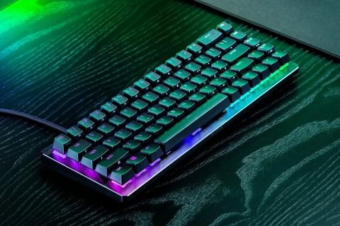 Razer Huntsman V3 HE Magnetic Mini 65%, la recensione della tastiera Hall Effect dalle dimensioni compatte