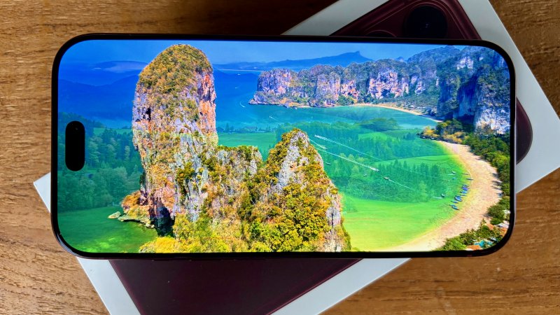 Cambia poco o nulla rispetto allo scorso anno, ma il display di iPhone 18 Pro è comunque eccellente