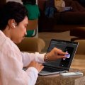Apple presenta il nuovo MacBook Pro con schermo touch PROLED XDR e Dynamic Island